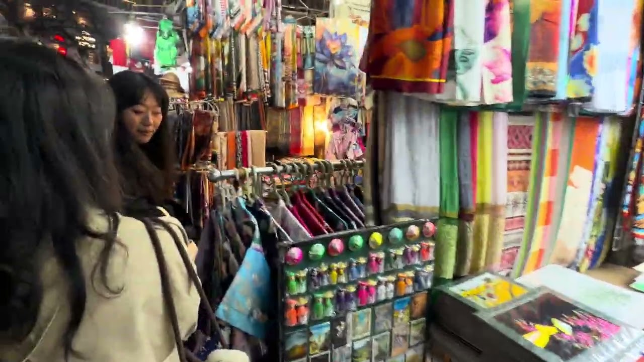 hanoi hoankiemuホアンキエムの旧市街商店街！