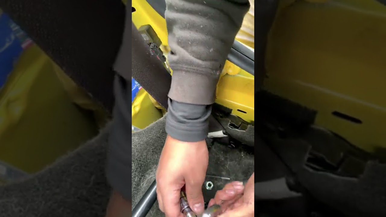 2010 Camaro Braum Harness Bar Install