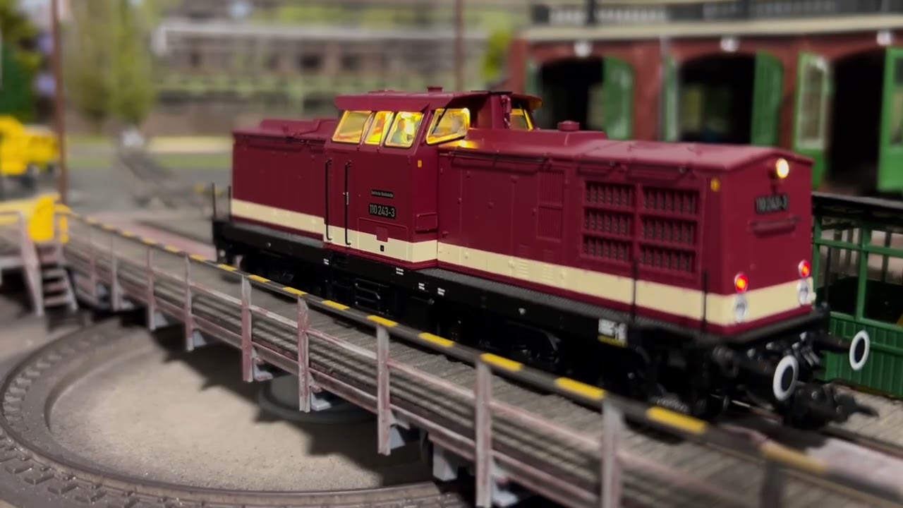 ESU 31761 - Diesellok H0  110 243 altrot, DR, Ep.IV, DC+AC-Sound im ersten Test