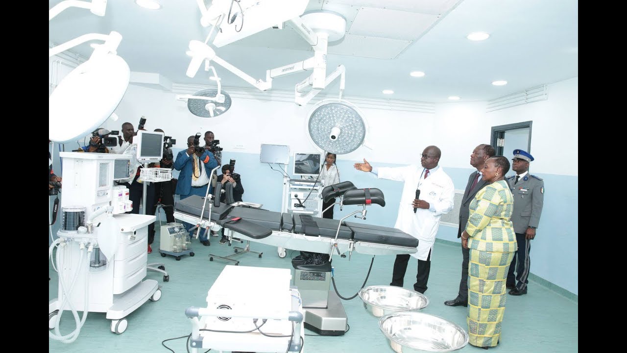 Inauguration du Centre Hospitalier Universitaire d' Angr&eacute; par S.E.M. Alassane OUATTARA