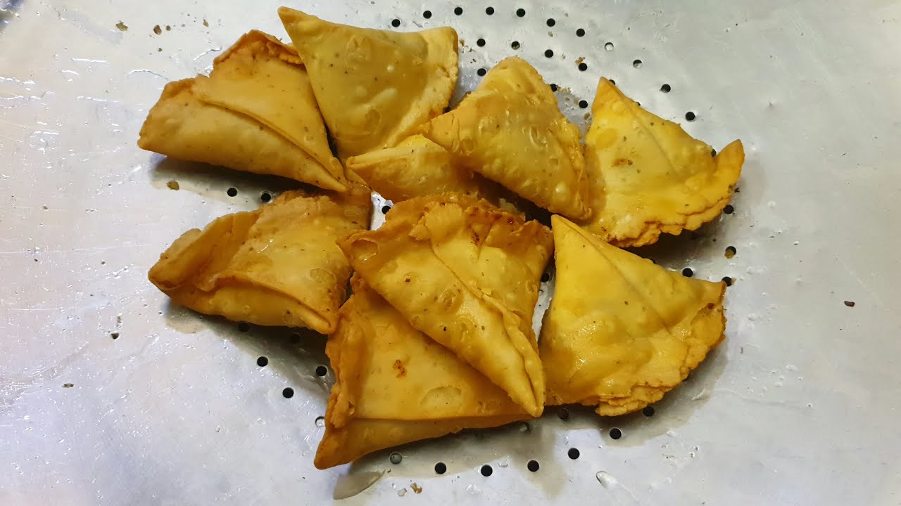 Famous Luqman Aloo Samosa Recipe By Cooking With Kawish