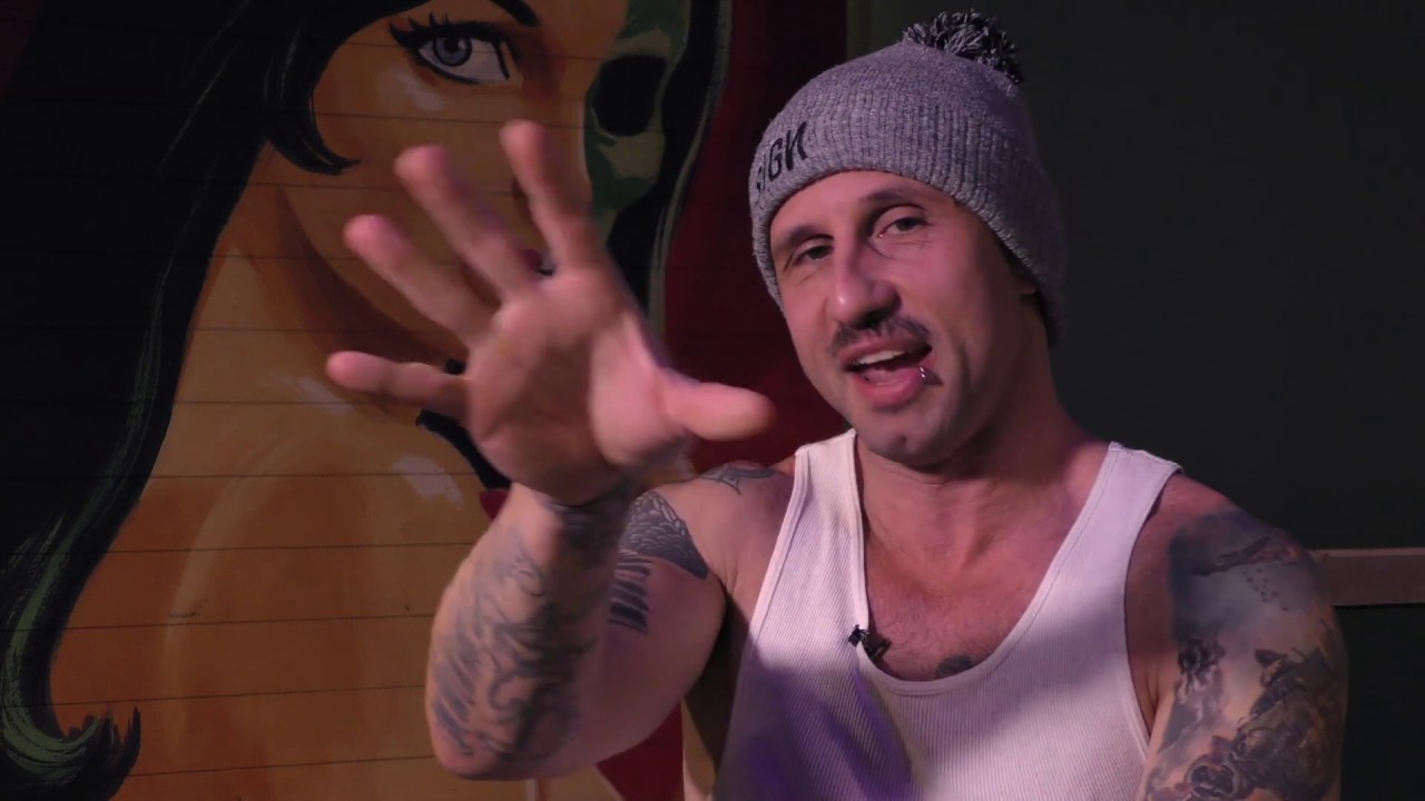 Shinedown interview - Eric Bass (part 1)