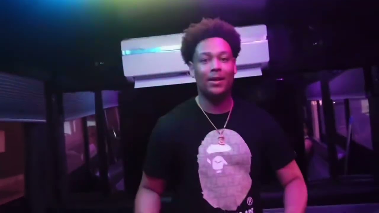 Airmis - In The Mood (Official Music Video)