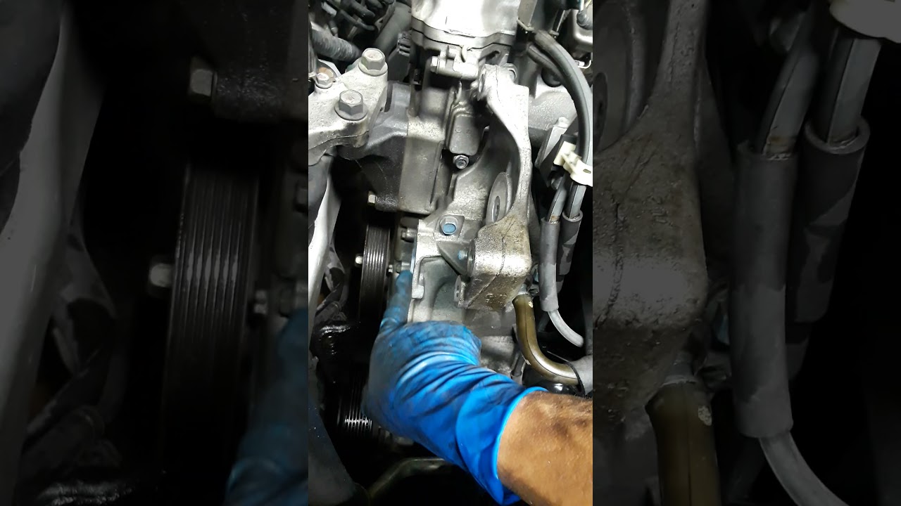 como reemplazar la Bomba de Agua de 2010 Honda Accord 2.4