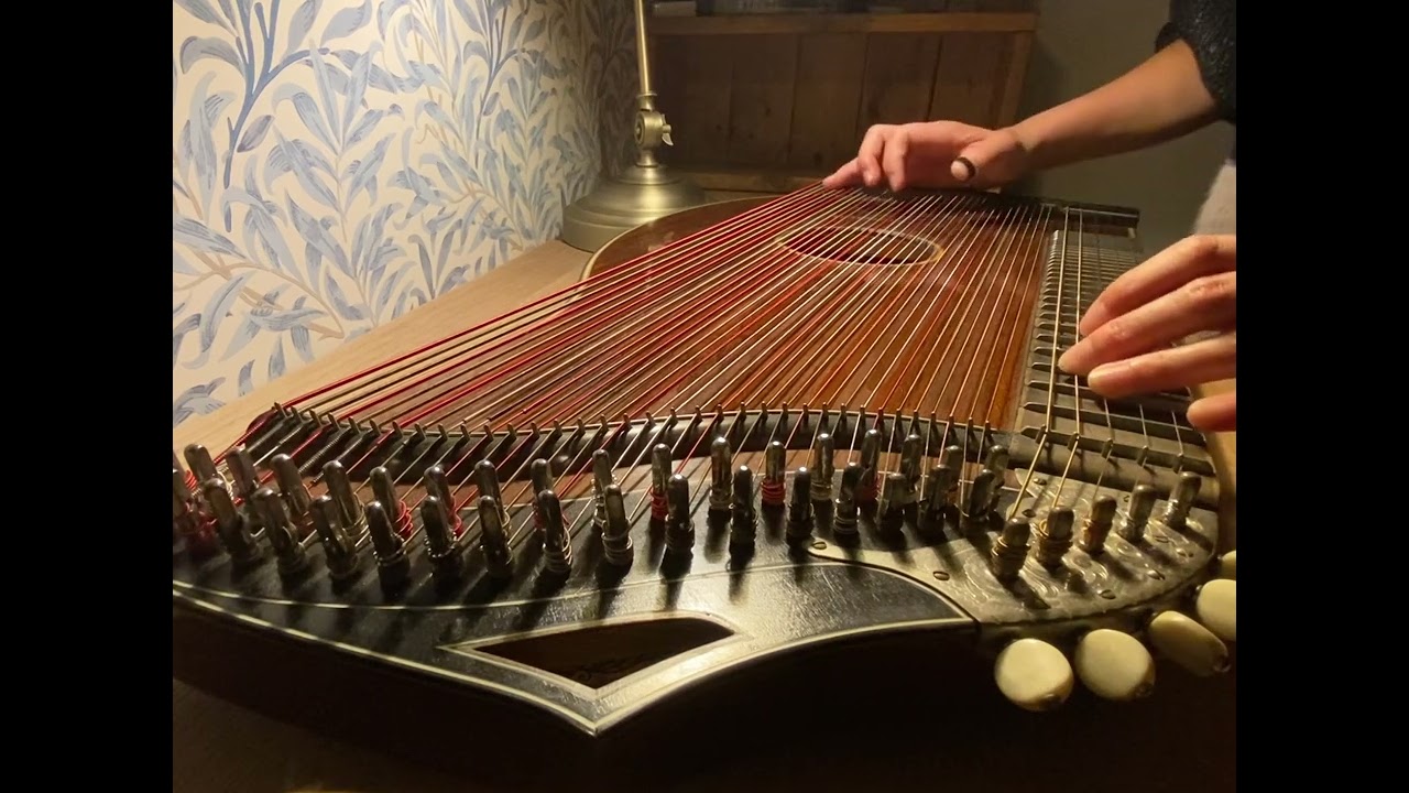 The Christmas Song (Zither/Sayaka Tsuneishi)ザ クリスマスソング (チター演奏/ 常石さやか)
