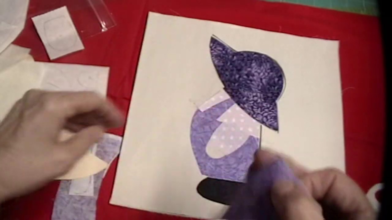 Appliqueing a pattern to a quilt block