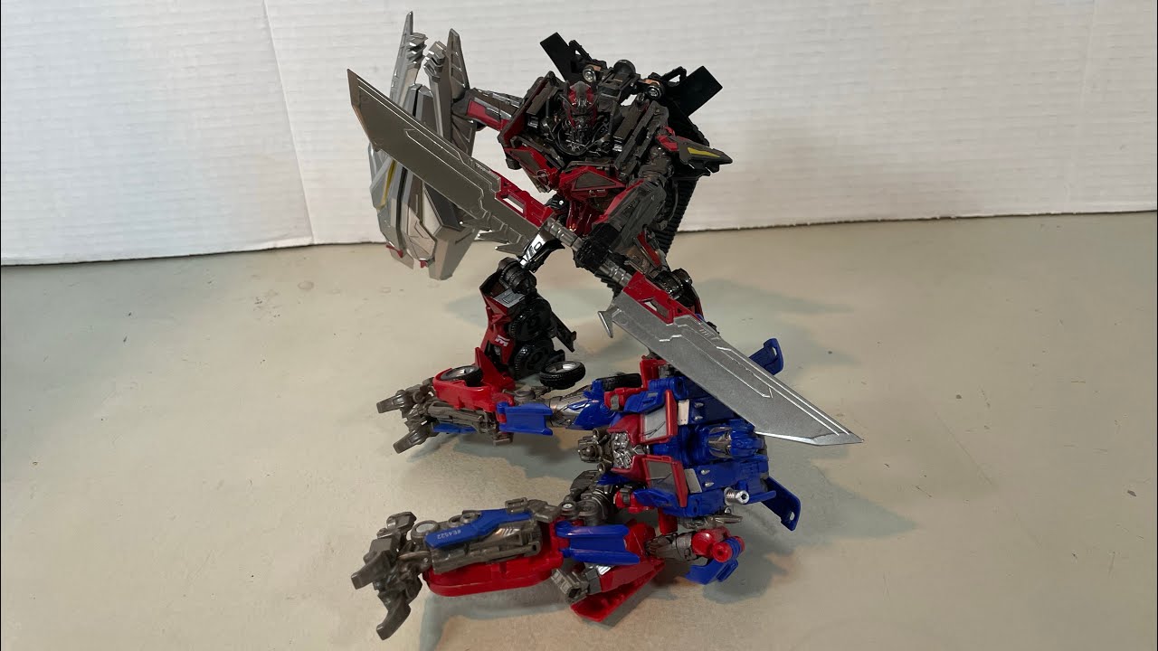 Much Better. BAIWEI TW 1024 SUPREME LEADER aka Studio Series 61 SENTINEL PRIME KO Reviewdeo