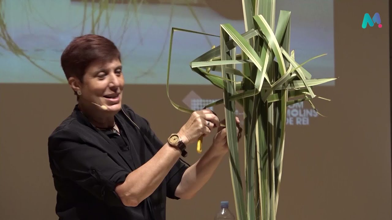 Art floral de la m&agrave; de Rosa Valls