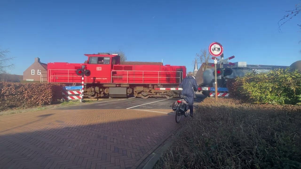 Spoorwegovergang Delden // Dutch railroad crossing