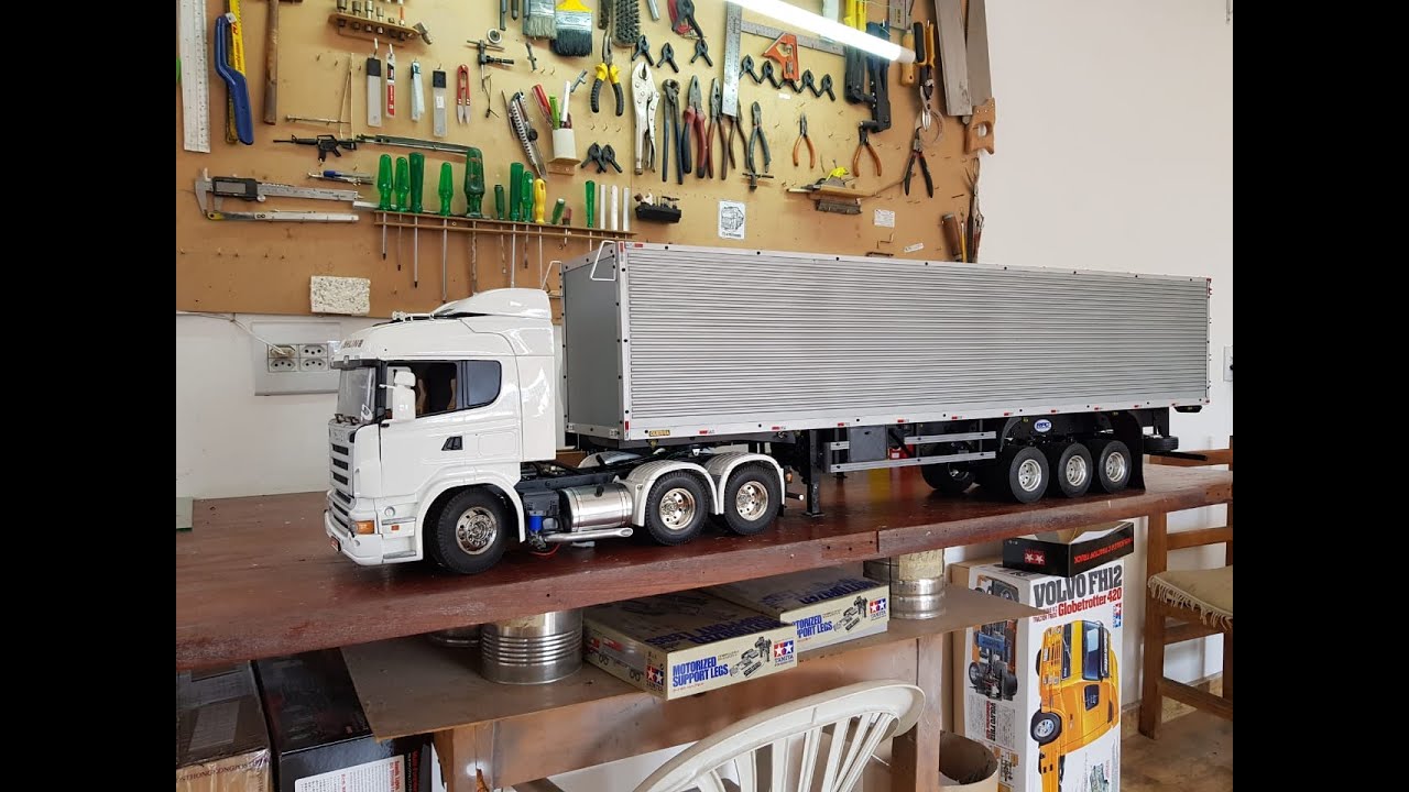 RFC Miniaturas        Carreta Baú       Carga Seca
