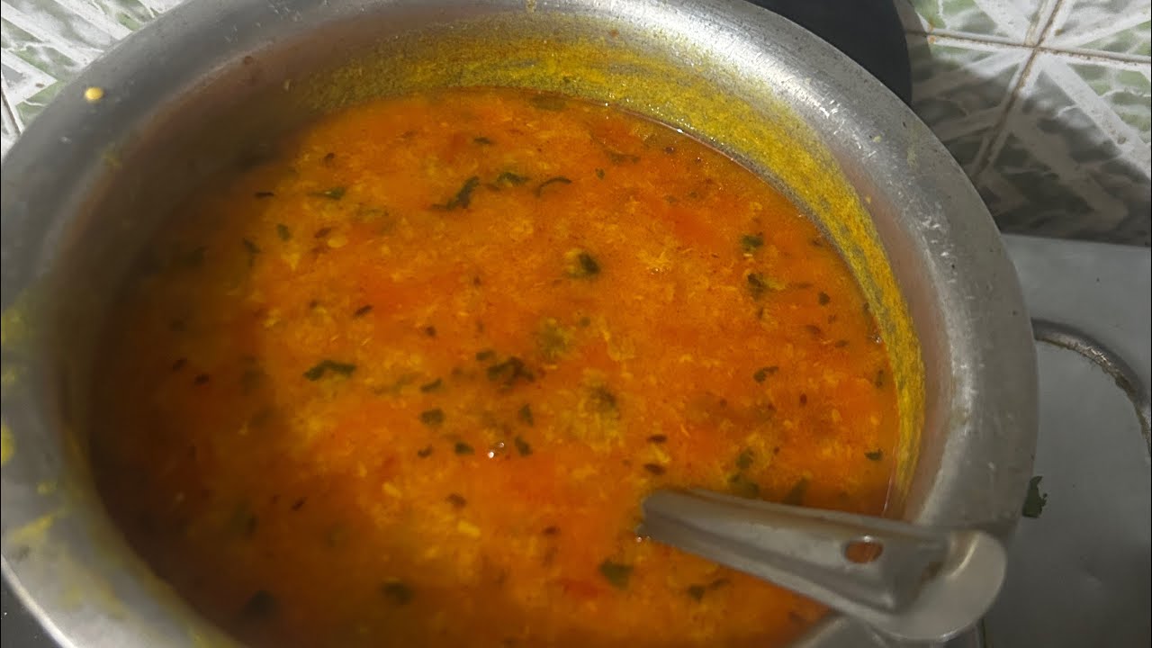 दादी माँ के तरीक़े से बनाकर देखे दाल तड़का #