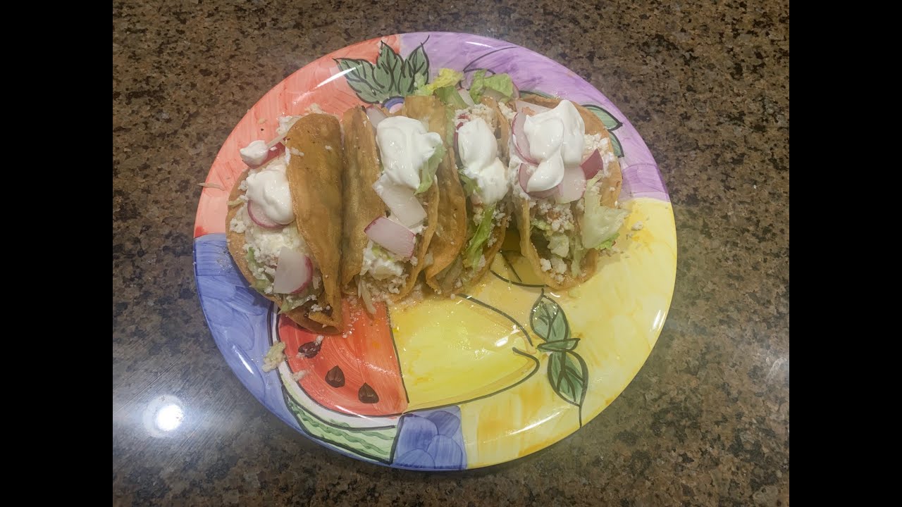 Tacos dorados de rajas