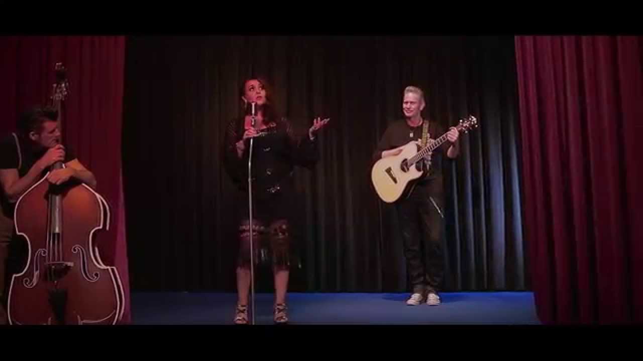Carina Lemoine -  Woonwagen Jochie - Official Videoclip