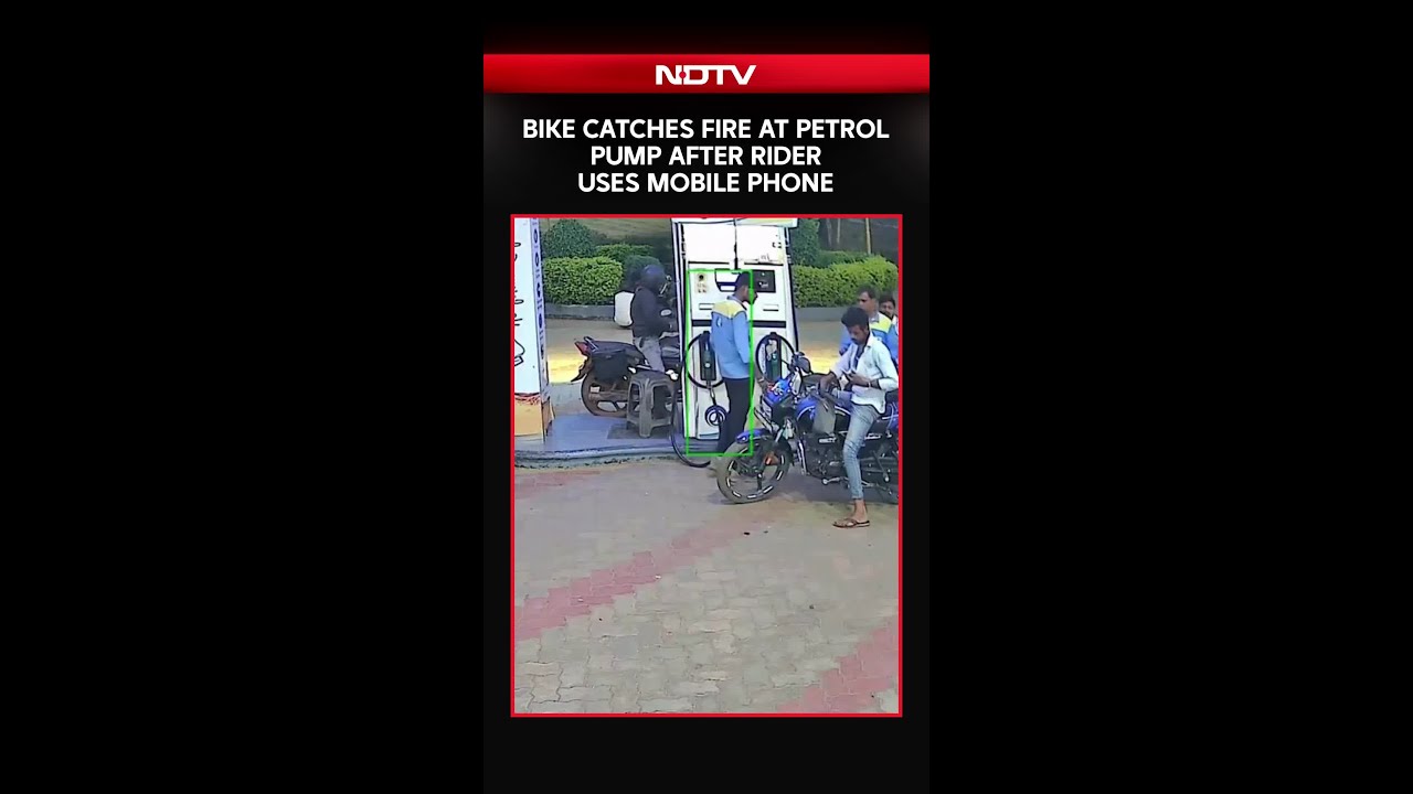 Bike Catches Fire At Petrol Pump After Rider Uses Mobile Phone; Major Accident Averted