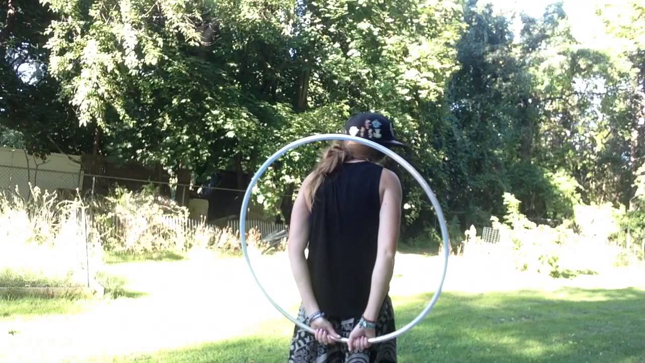 Behind the back pass/ mandala pass hoop tutorial