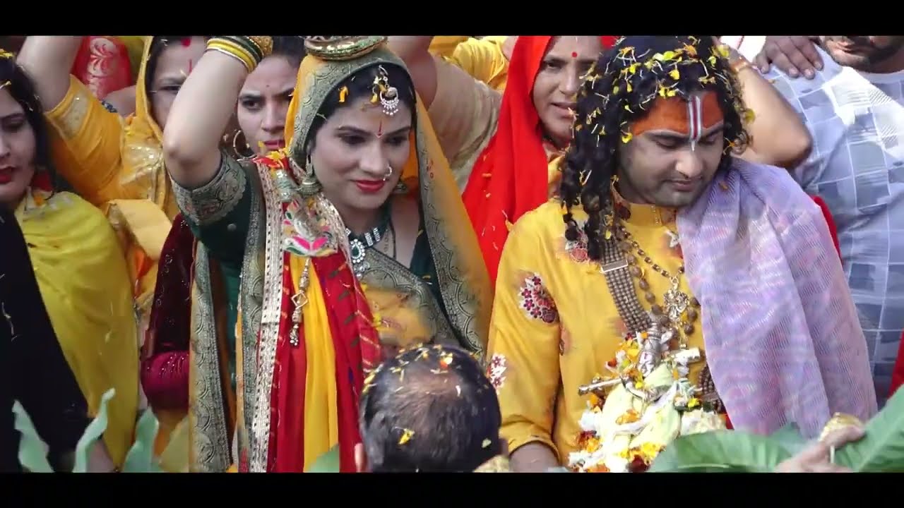 वृंदावन हुआ जगमग। देखिए कैसे निकाली गुरुजी ने पैदल यात्रा 🥰