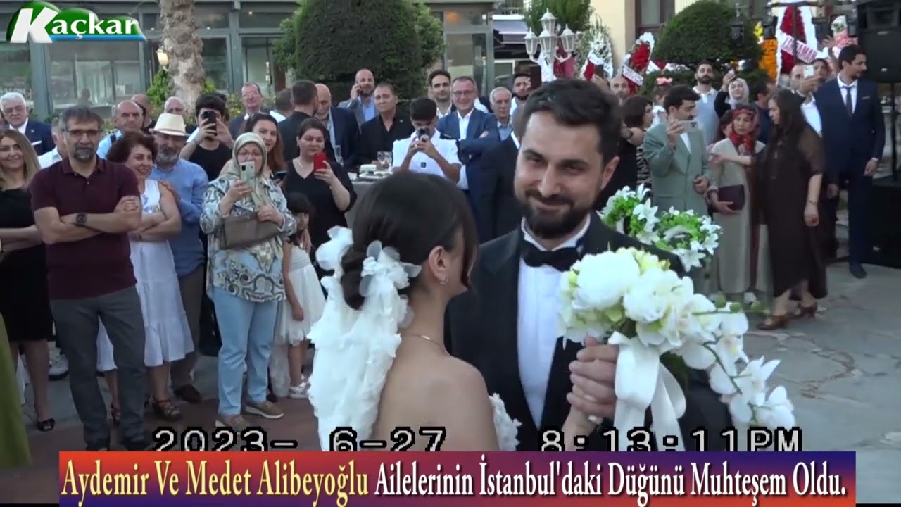Aydemir Ve Medet Alibeyoğlu Ailelerinin İstanbul'daki Düğünü Muhteşem Oldu