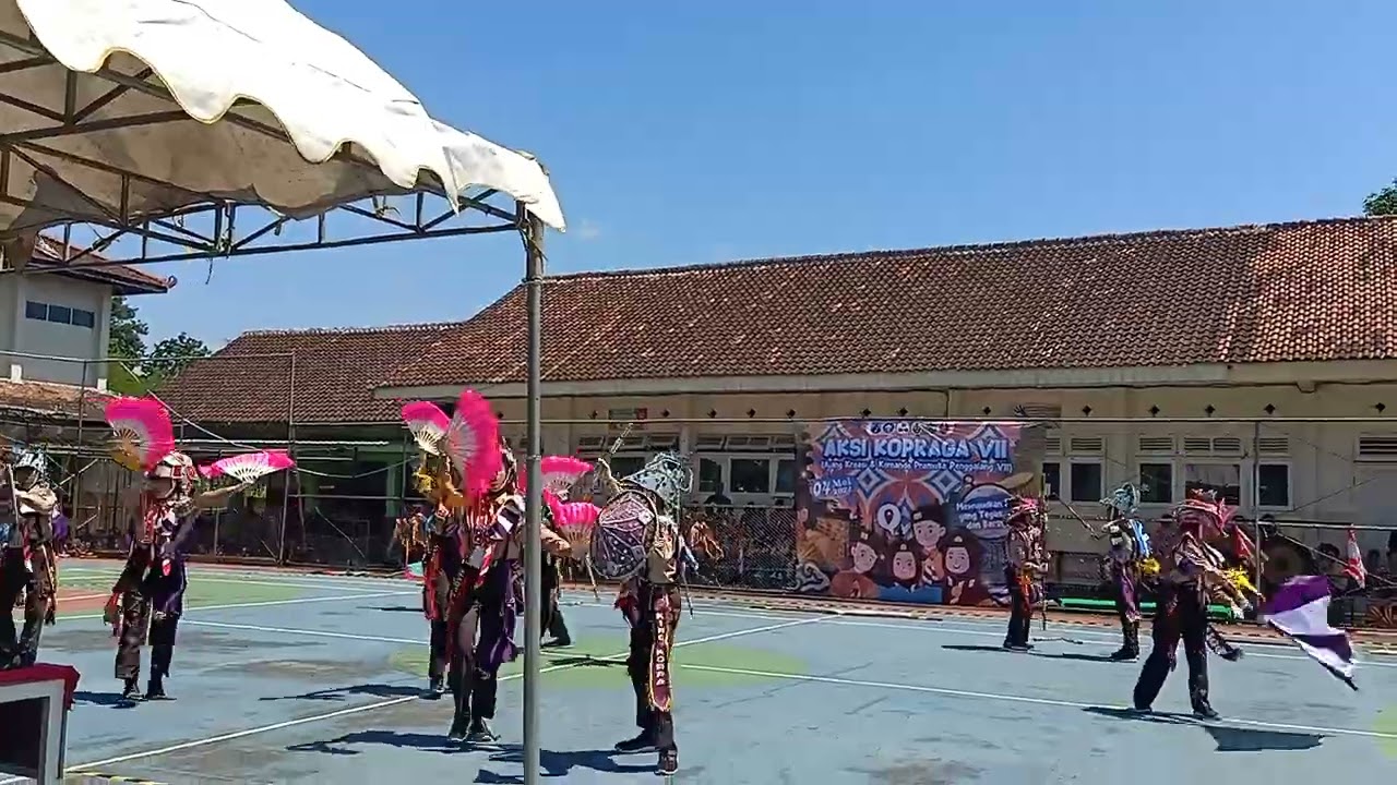 Yel yel Pramuka Marsa punk di SMA 4 Kota Kediri