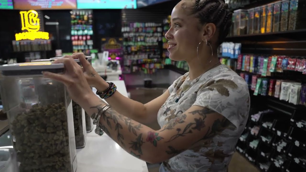 🎯 Claw Machine Chaos & FREE ROSIN!? Exotic Matter Day at King of Budz Ferndale | KOBTV