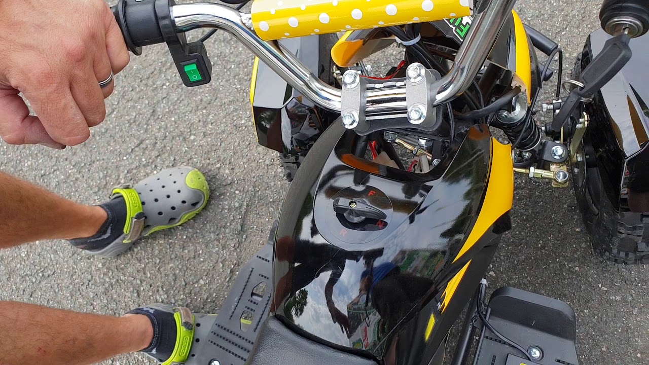 WWW.FUNQUAD24.COM 800W Eco Cobra Miniquad Elektroquad Atv Kinderquad 3 Stufen Drossel
 LICHT