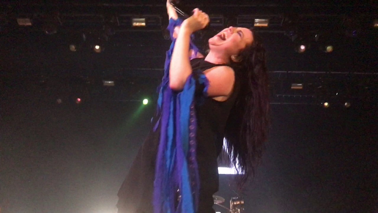 Evanescence - Bring Me To Life (Live in Rio de Janeiro 04-22-17)