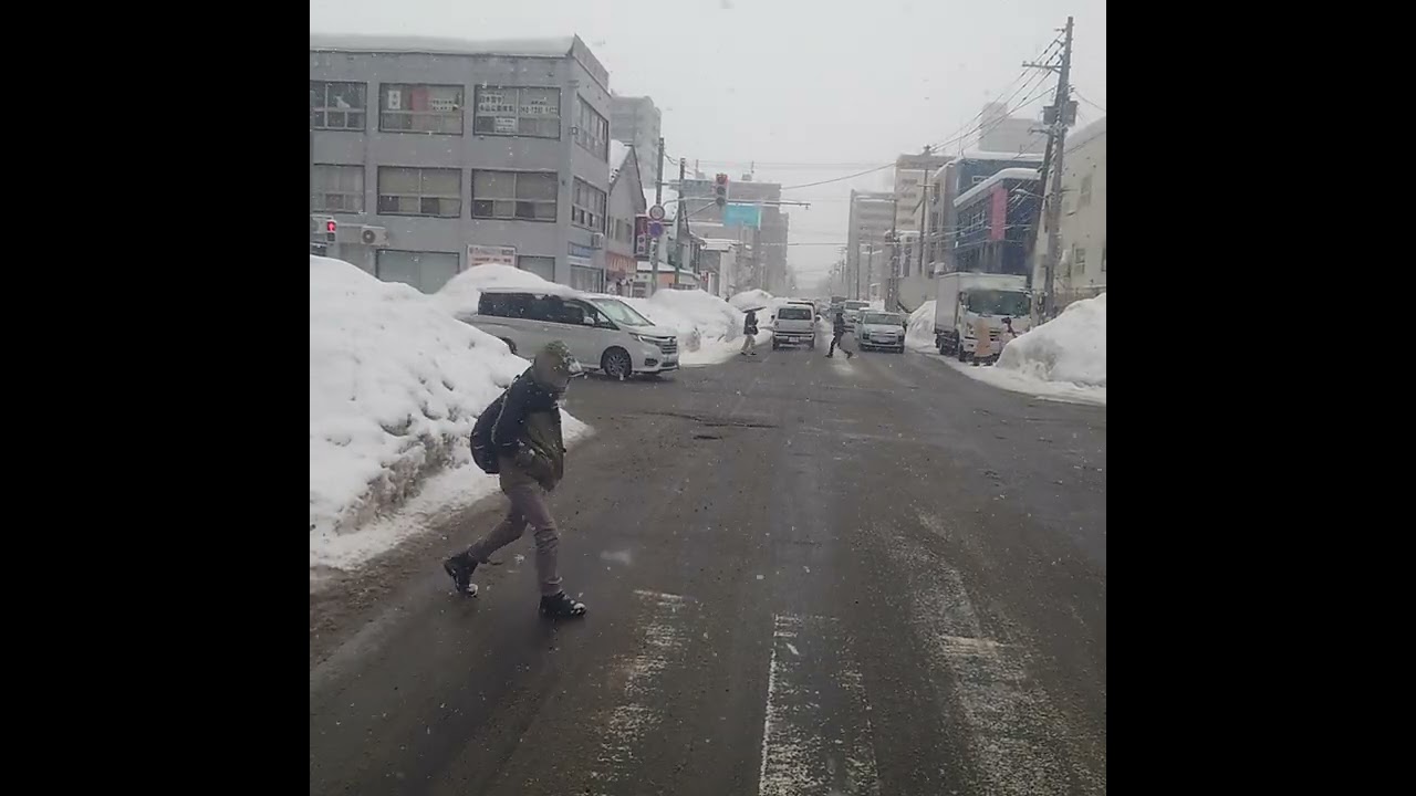 札幌市内2月13日pm13:30分頃、札幌中心部〜北2条通り〜国道12号線（大谷地付近まで)の走行動画
