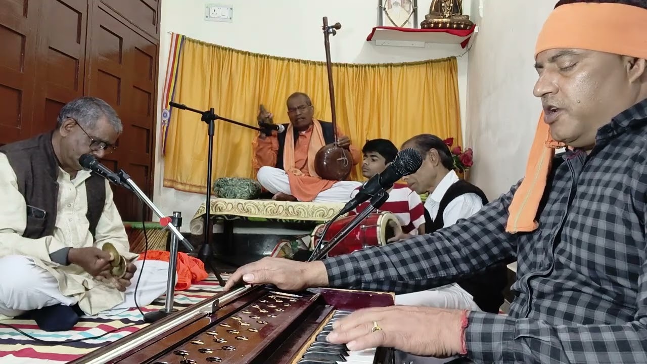 Satguru ke Bina Kaun bandhave Meri Dheer Baba Bheem Giri Maharaj