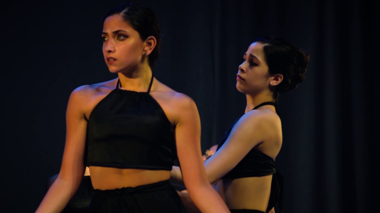 Estudio de Danzas Sandra Piccolo-Ballet Contemporáneo/Trailer Función 2020 Salta, Argentina