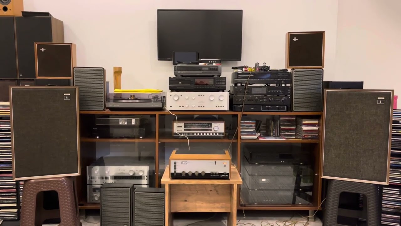 Philips GH 919 Amplifier & Philips 22AH487 Speakers