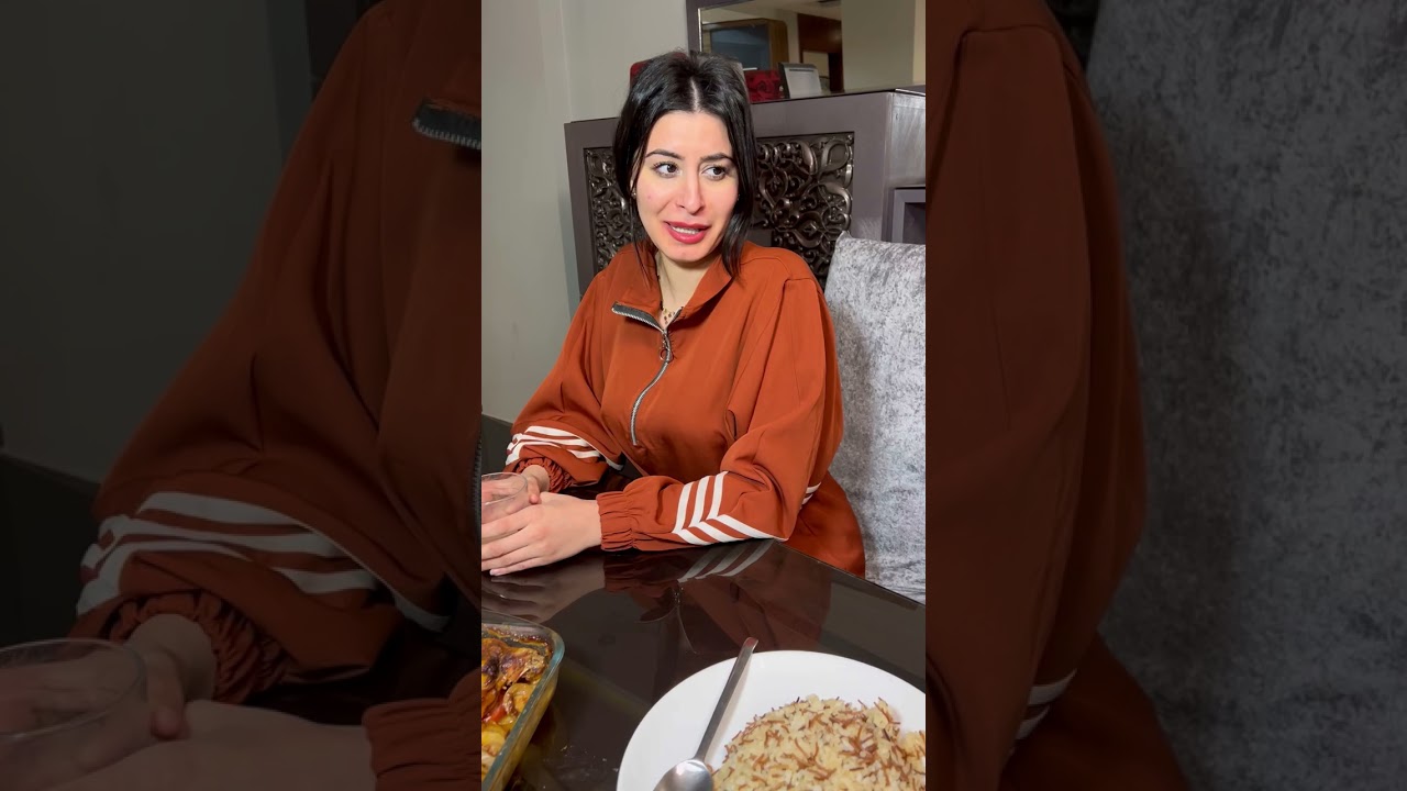 بنت تقع في حب شاب من علي النت