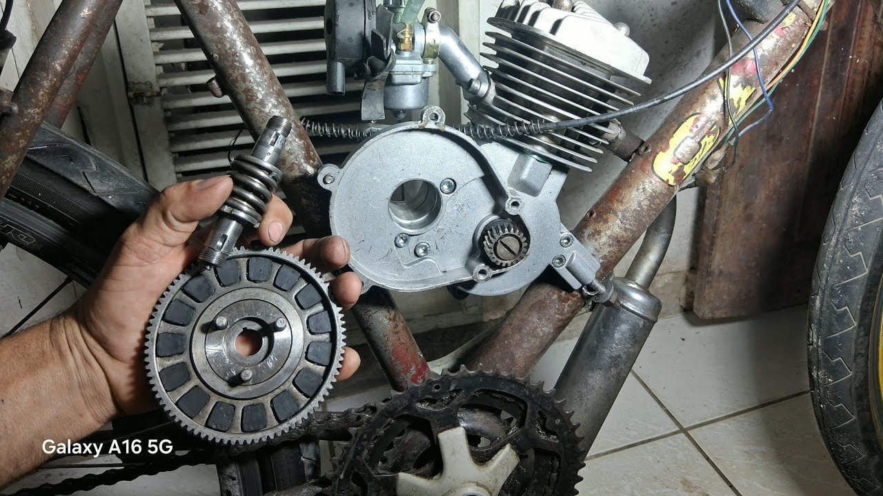 Como fazer uma revisão completa  na embreagem da bike motorizada 
