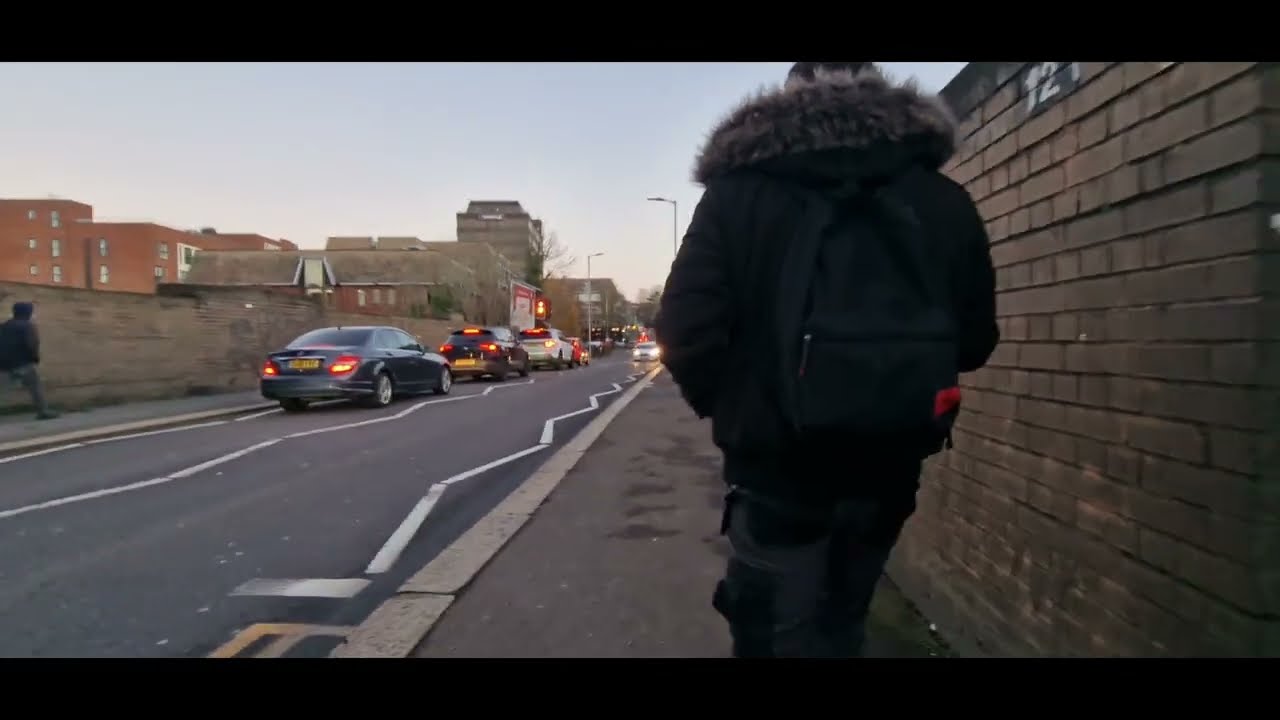 Street Walk to Brentwood Train Station, Essex #travel #londonlife #londonvlog #vlog #london #yt