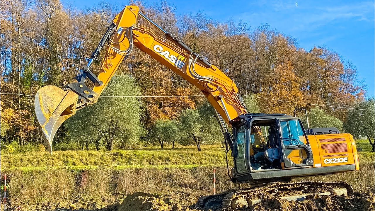 SBANCAMENTO per COSTRUZIONE CAPANNONE con ESCAVATORE CASE CX210E