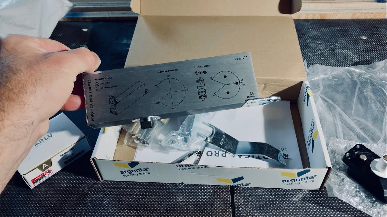 Renovation: what’s in the pivot hinge box? | Arlu Argenta Pivotica pro E 100