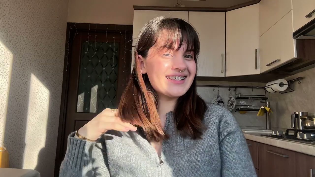 Дневник моих будней: сломала копчик (?), ходила в планетарий и спасала волосы 