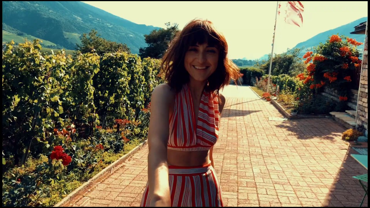 Moonlight Breakfast - Summer (Official Video)