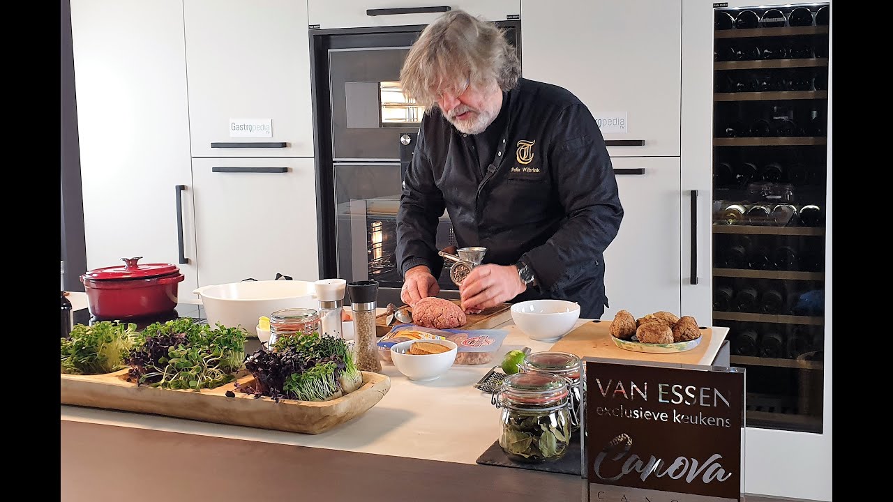Felix Wilbrink gehaktballen met Hollandse garnalen.