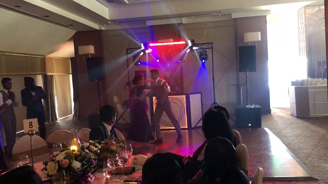 Surprise dance by Lakshitha Peiris & Theekshana Thilakasiri - wedding of Devmi & Sanka