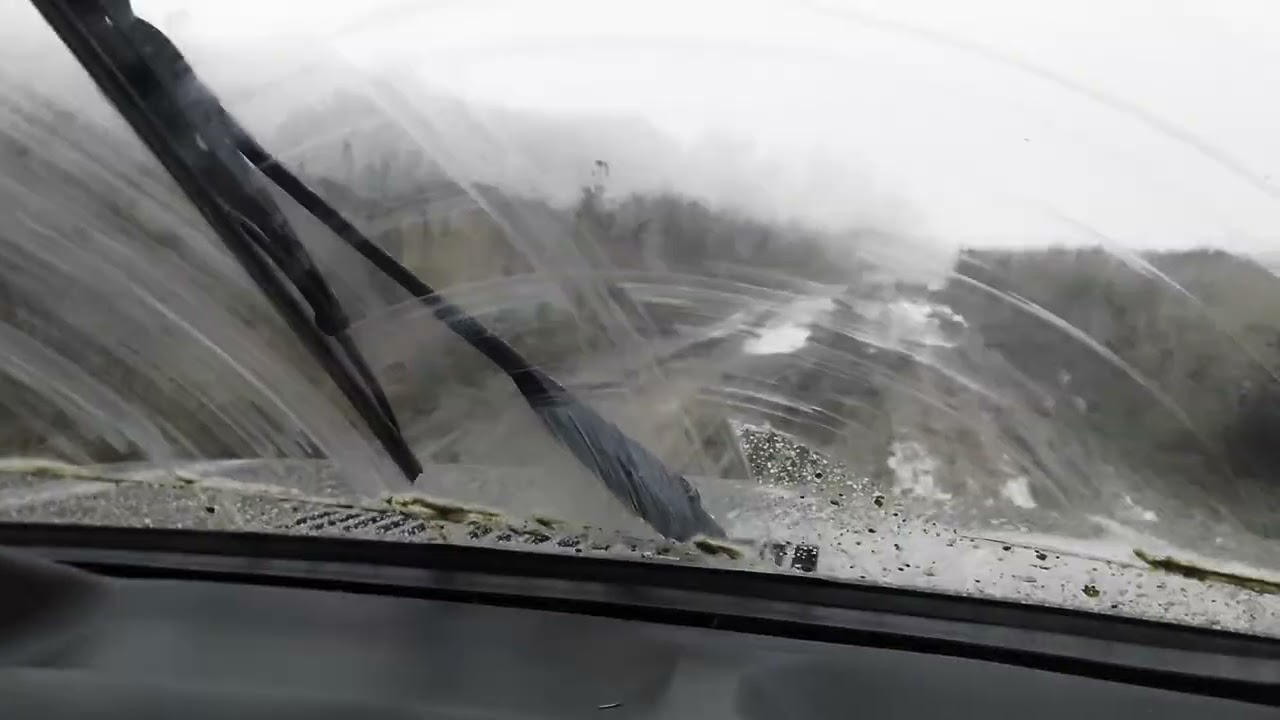 Lada Niva 2131 – Mud?! Easy… Just Go