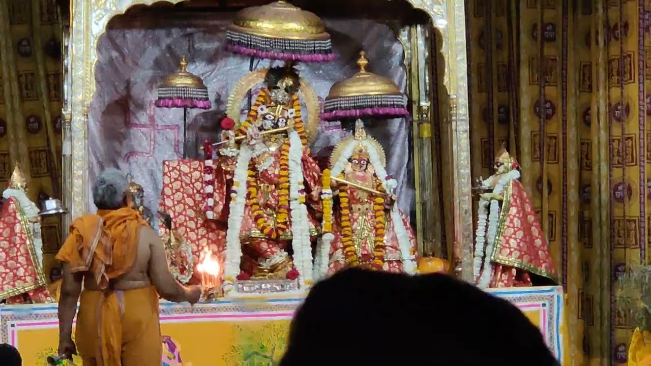 Govind Dev ji shay kalin jhanki 😊
