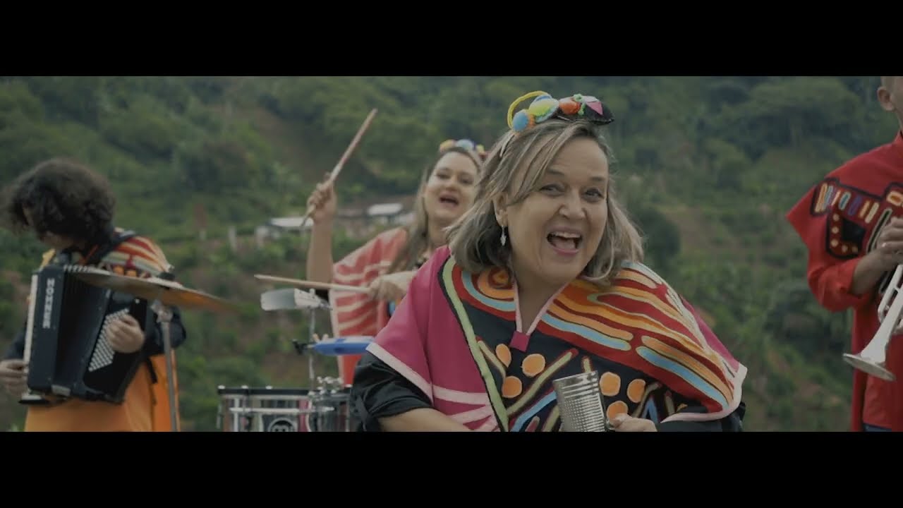 Cumbia Interplatanaria - Grupo Bandola