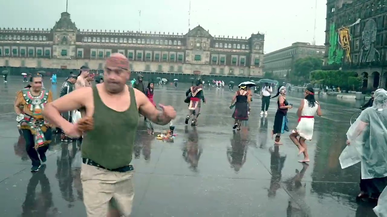 DANZANDO BAJO LA LLUVIA