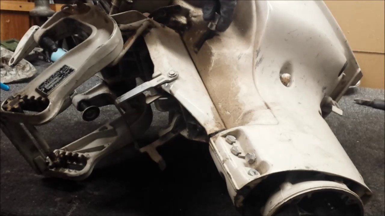 Johnson 9.5 HP Teardown - Part 6; Powerhead