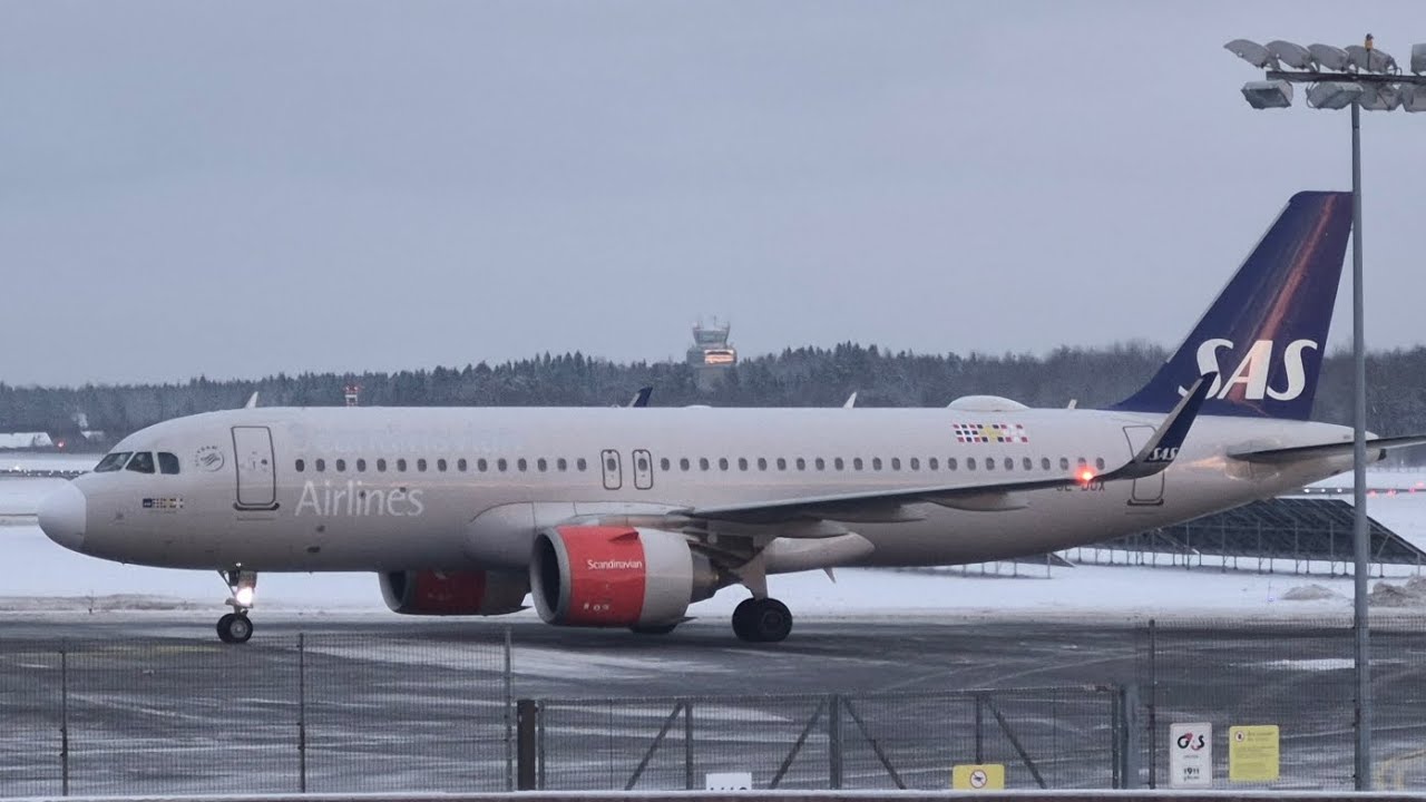 Scandinavian airlines, SK1745 leaving Tallinn