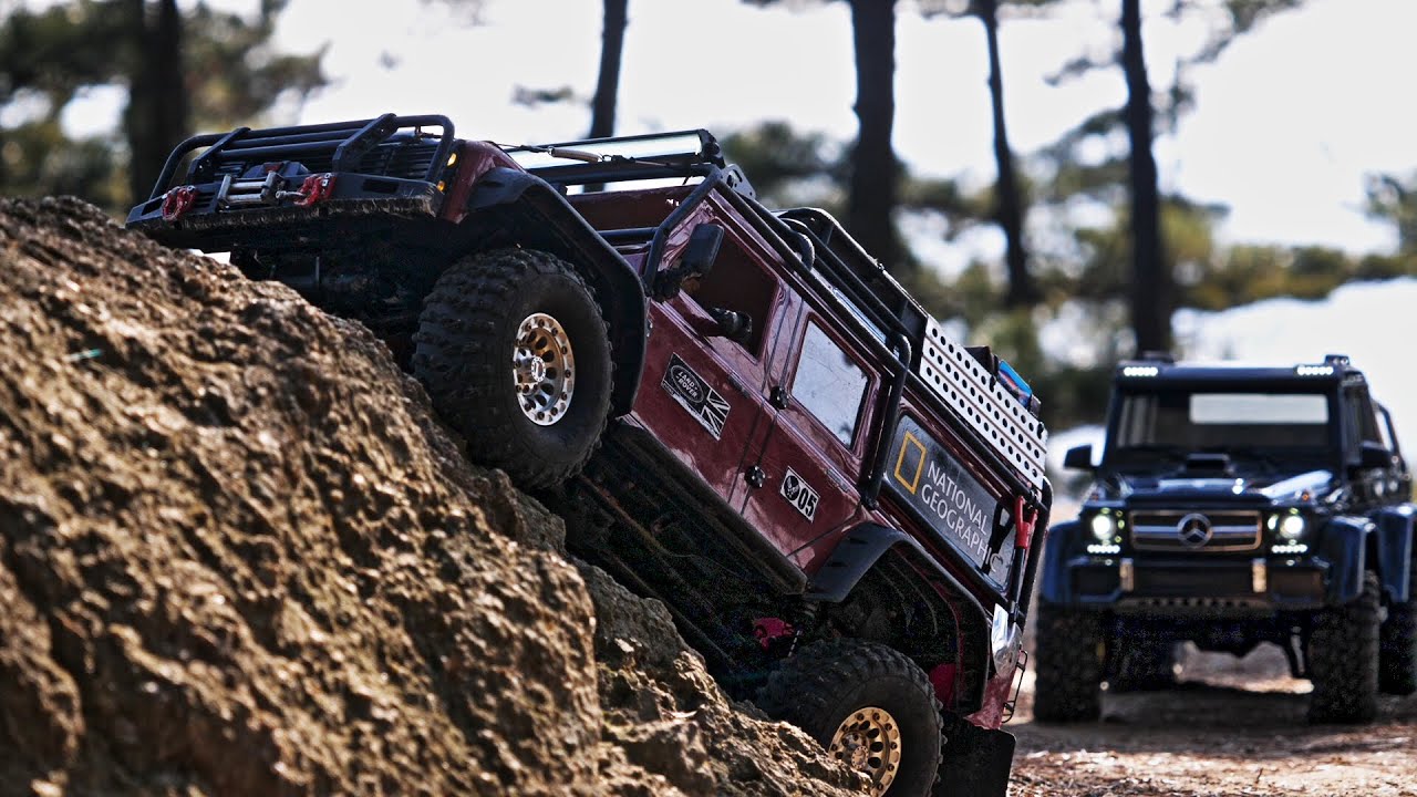 Traxxas TRX6 vs TRX4 Rock Climbing -