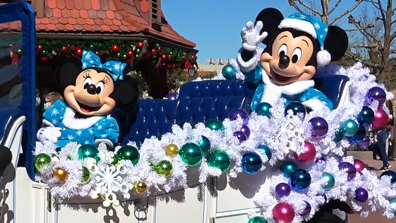 Mickey & Friends Holiday Cavalcade at Taste of Epcot Festival of the Holidays 2020, Multi-Angle
