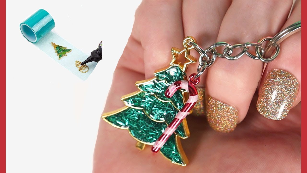 DIY UV Resin Jewelry // 🎄HOLIDAY Key Chain!!🎄