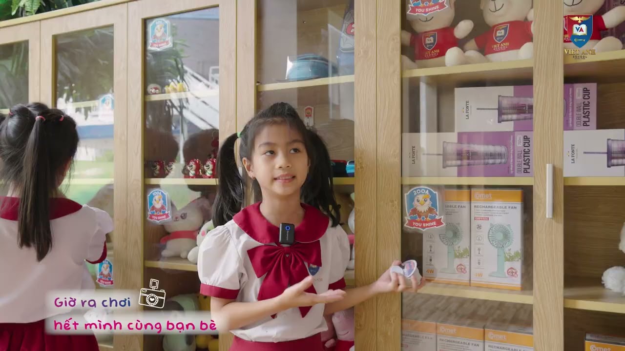 MỘT NGÀY Ở TRƯỜNG CỦA HỌC SINH LỚP 1 VIỆT ANH