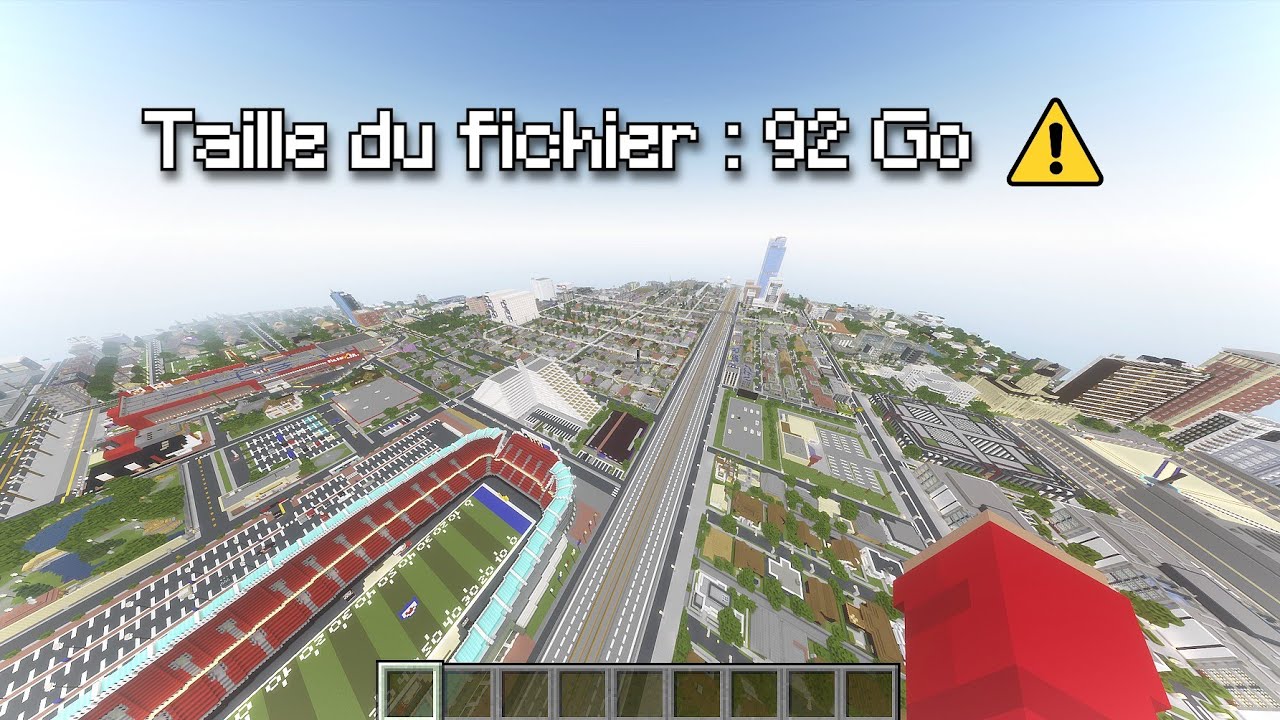 J’ai visité les PLUS GRANDES VILLES de Minecraft (mon pc a souffert)