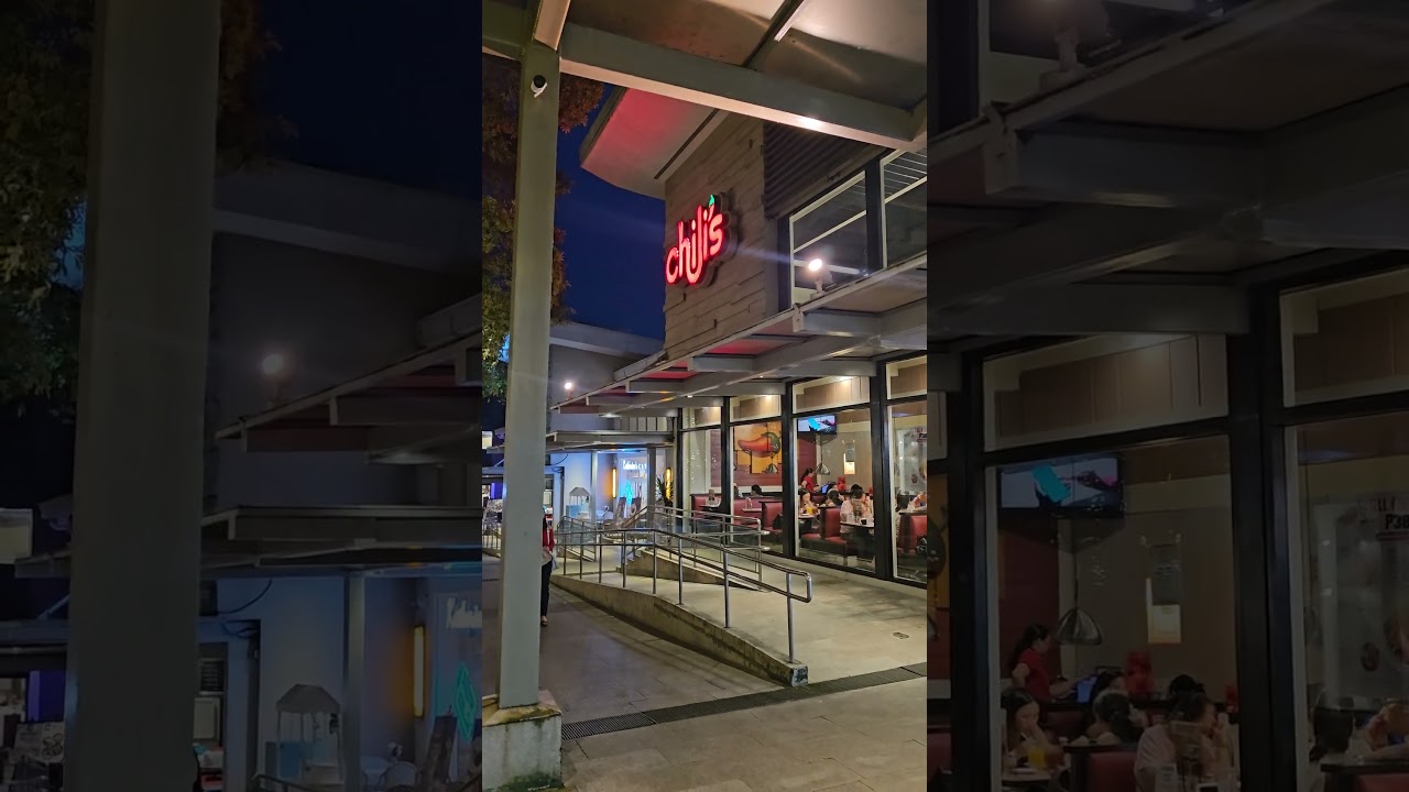 I Spent 24 Hours In A Chili's Restaurant